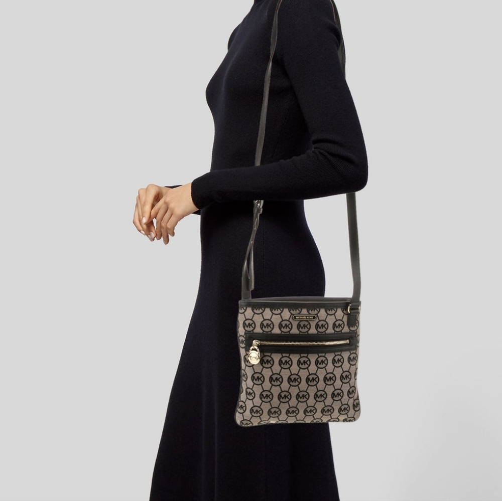 Michael Michael Kors Crossbody BagBrown Canvas